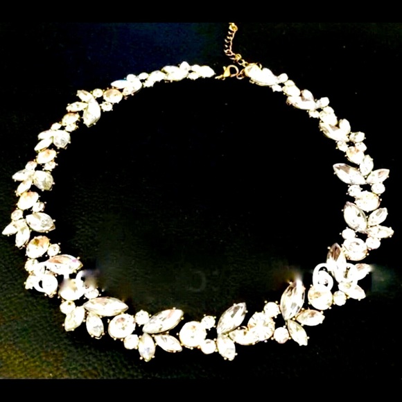 NWT Gorgeous Crystal Wreath, Chunky, Collar Necklace! - Picture 5 of 5